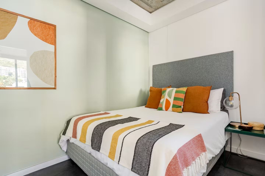 To Let 1 Bedroom Property for Rent in Sea Point Western Cape